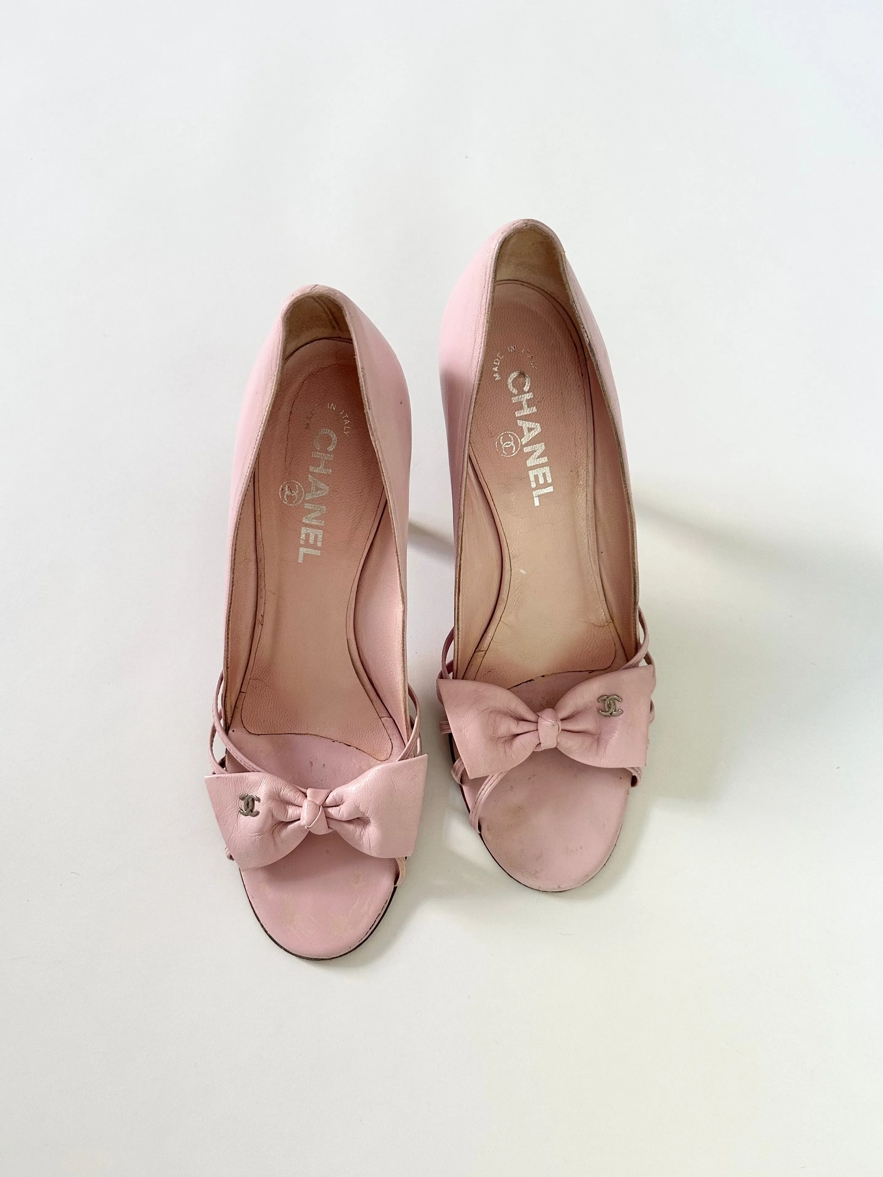 Chanel Pink ‘CC’ Dainty Bow Pumps (8.5)